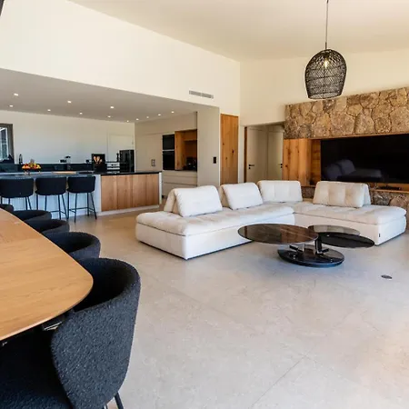 Luxury Les Kiks 5 Chambres, Piscine Chauffee, Villa