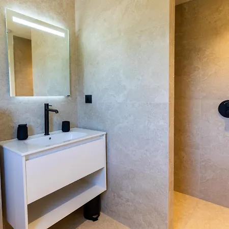 Villa Luxury Les Kiks 5 Chambres, Piscine Chauffee,