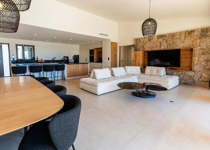 Luxury Les Kiks 5 Chambres, Piscine Chauffee, 别墅