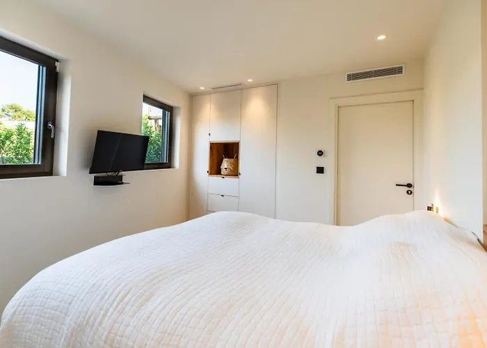 Luxury Les Kiks 5 Chambres, Piscine Chauffee, 别墅