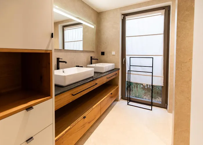 Luxury Les Kiks 5 Chambres, Piscine Chauffee,