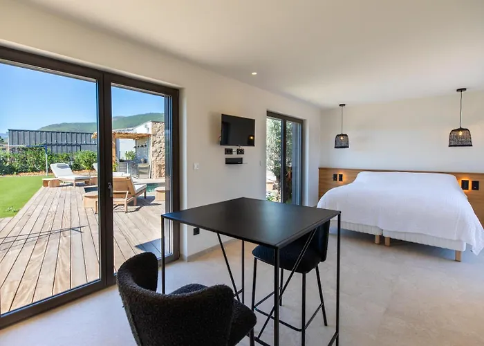 Luxury Les Kiks 5 Chambres, Piscine Chauffee, 别墅