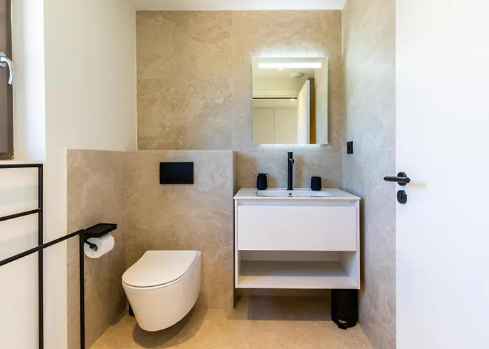 Luxury Les Kiks 5 Chambres, Piscine Chauffee, 别墅