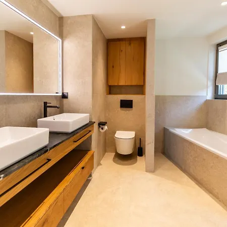 Luxury Les Kiks 5 Chambres, Piscine Chauffee, Lecci