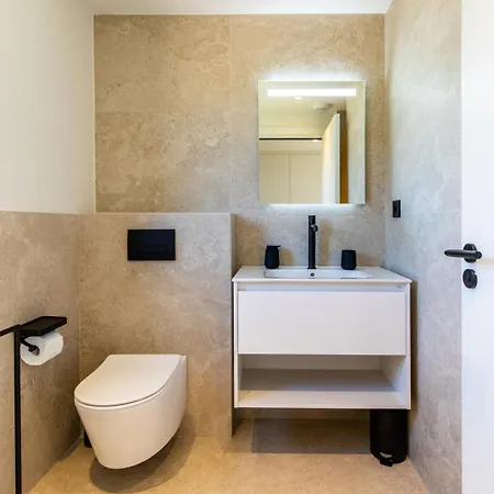 Luxury Les Kiks 5 Chambres, Piscine Chauffee, Villa