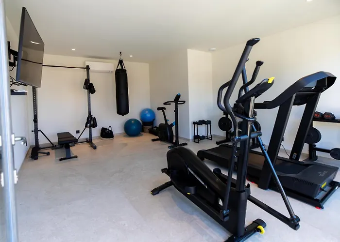 Luxury Les Kiks 5 Chambres, Piscine Chauffee, * לצ'י