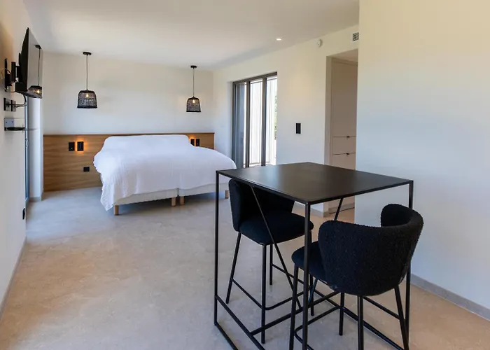 Luxury Les Kiks 5 Chambres, Piscine Chauffée,